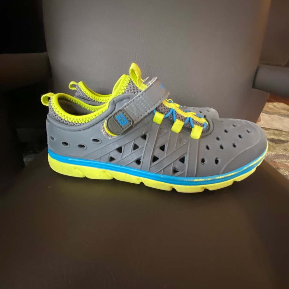 Boys Phibian Made to Play water shoes